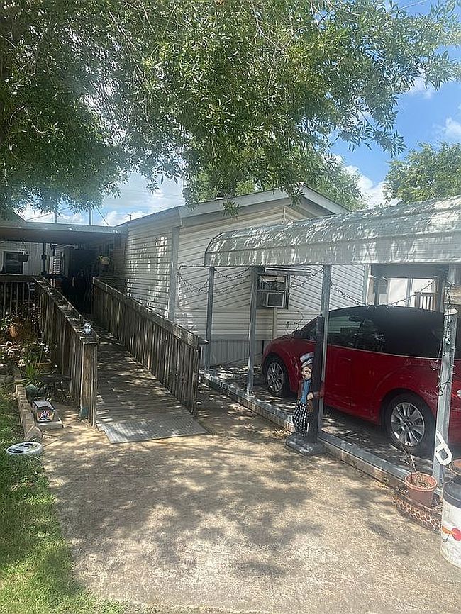 Image of 690 N Williams Rd Unit 2