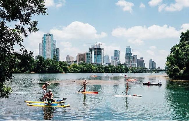 Photo of 603 Davis St Apt 804, Austin, TX