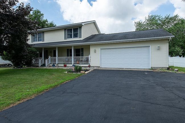 Photo of 2860 Dawn Dr, Adrian, MI