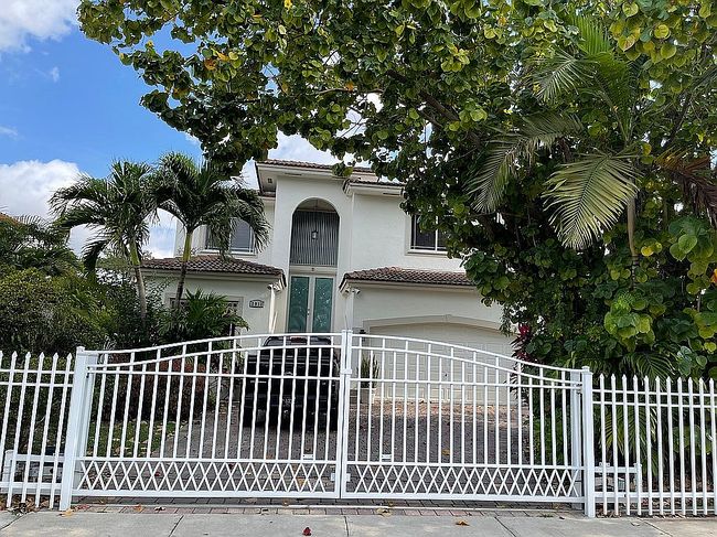 Image of 2913 Sw 13th St