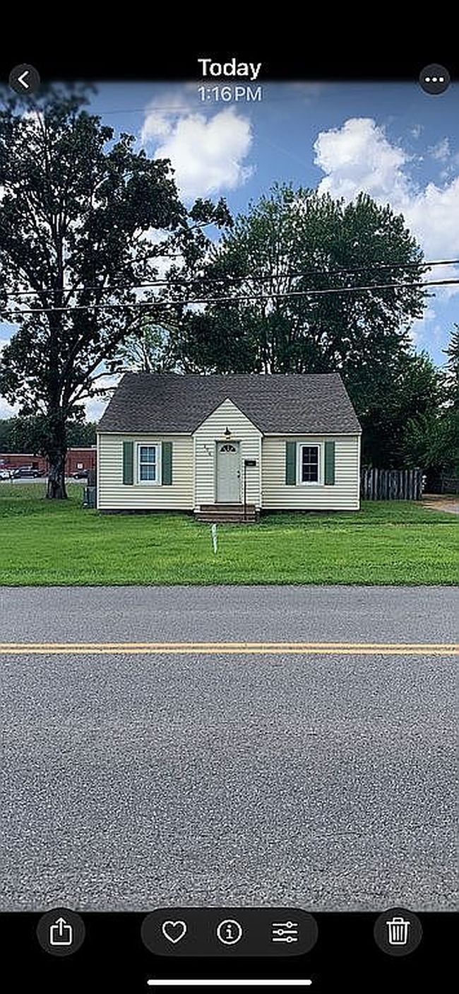 Preview of property located at 204 S 16th St