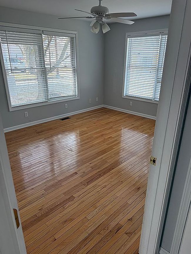 Image of 5510 E Center Ln