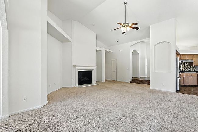 Photo of 2914 N Apricot Ave, Fresno, CA
