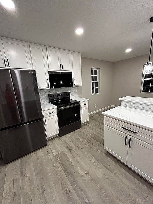 Image of 611 W 2nd St