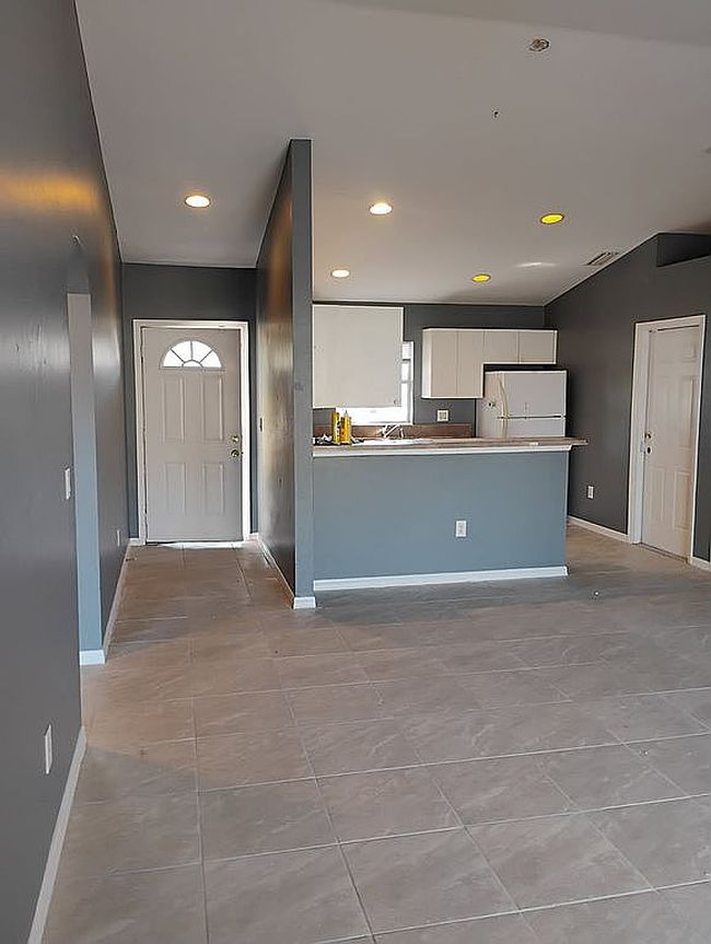 Image of 4438-4440 28th St Sw