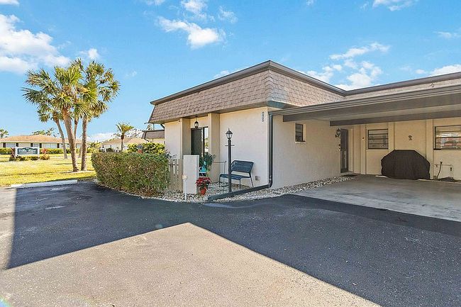 Image of 882 Shamrock Blvd