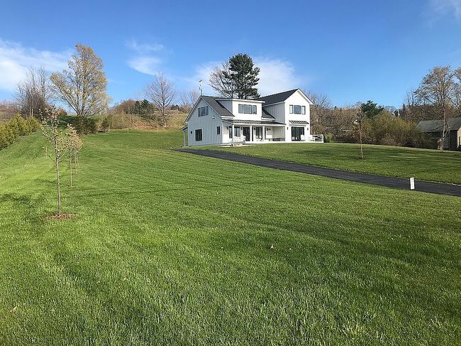 Image of 8262 Peninsula Dr