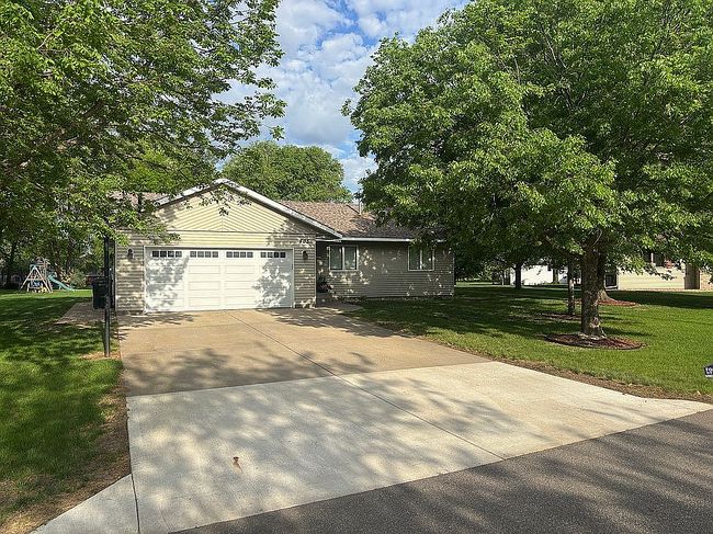 Image of 405 Sun Cir