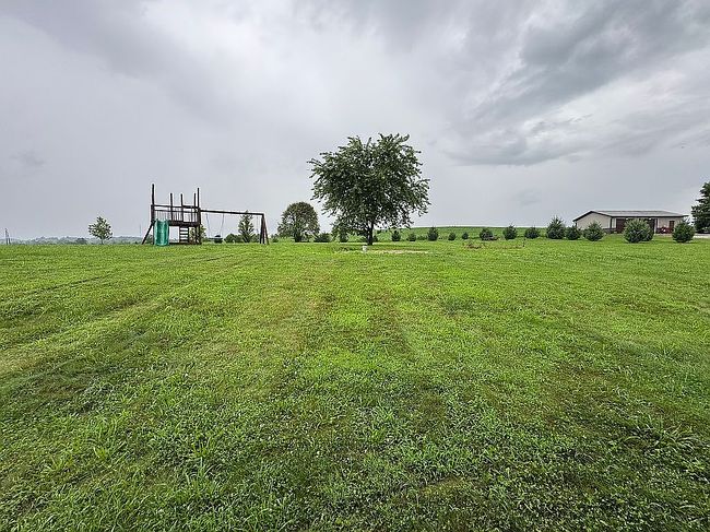 Photo of 257 Boyd Ln, Bedford, IN