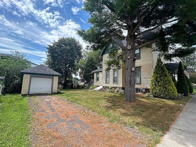 Photo of 32 E Albion St, Holley, NY