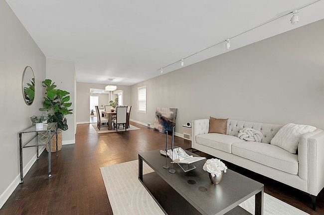 Additional photo 2 of property located at 3123 W Chase Ave