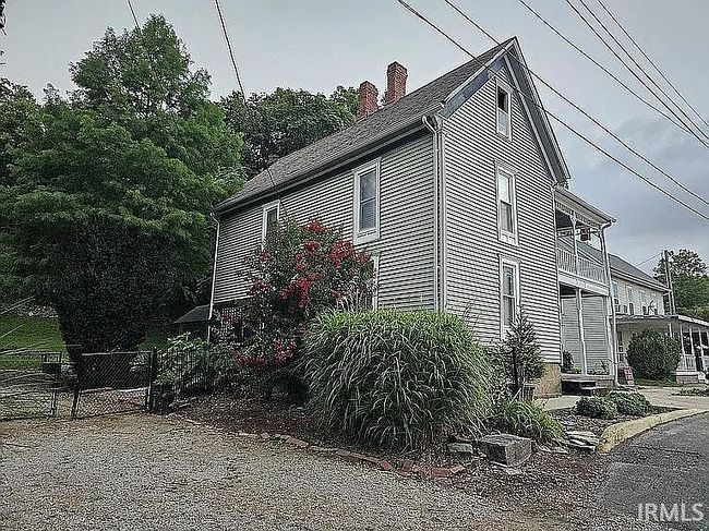 Preview of property located at 122 W Main St