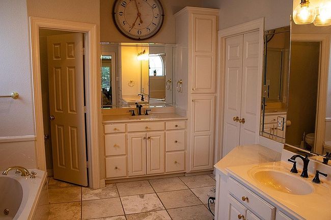 Additional photo 2 of property located at 1506 Meandering Way