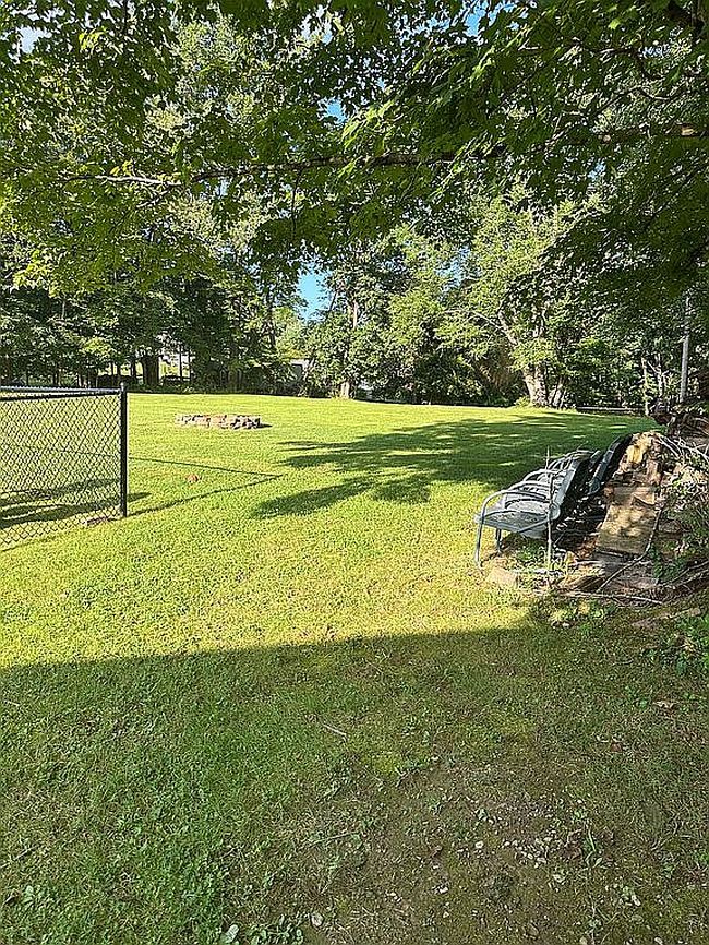 Photo of 83 Burnt Cabin Rd, Fairmont, WV