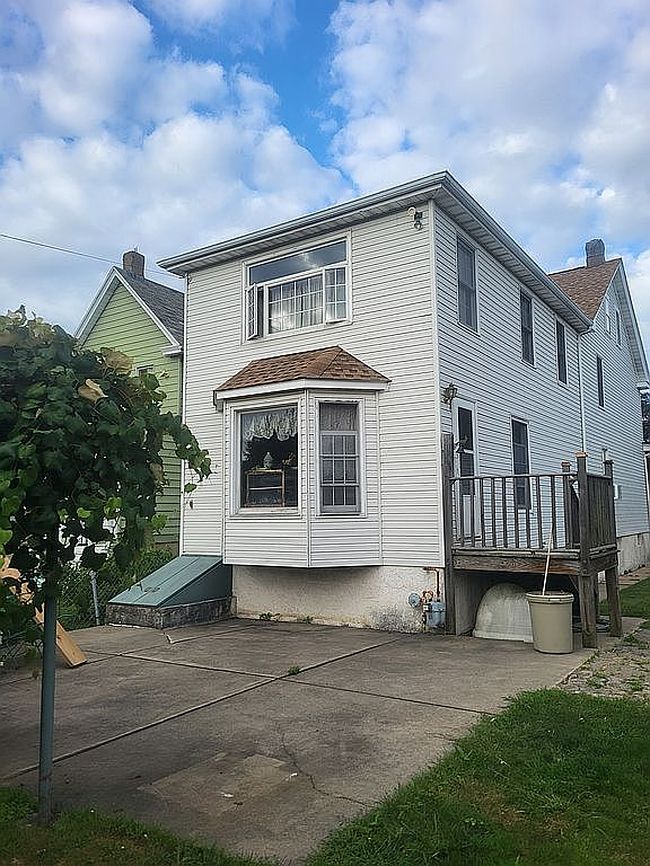 Photo of 1072 N Locust St, Hazle Township, PA