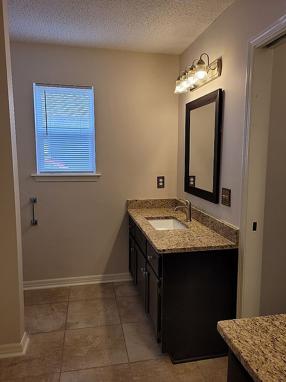 Image of 1628 College Pkwy