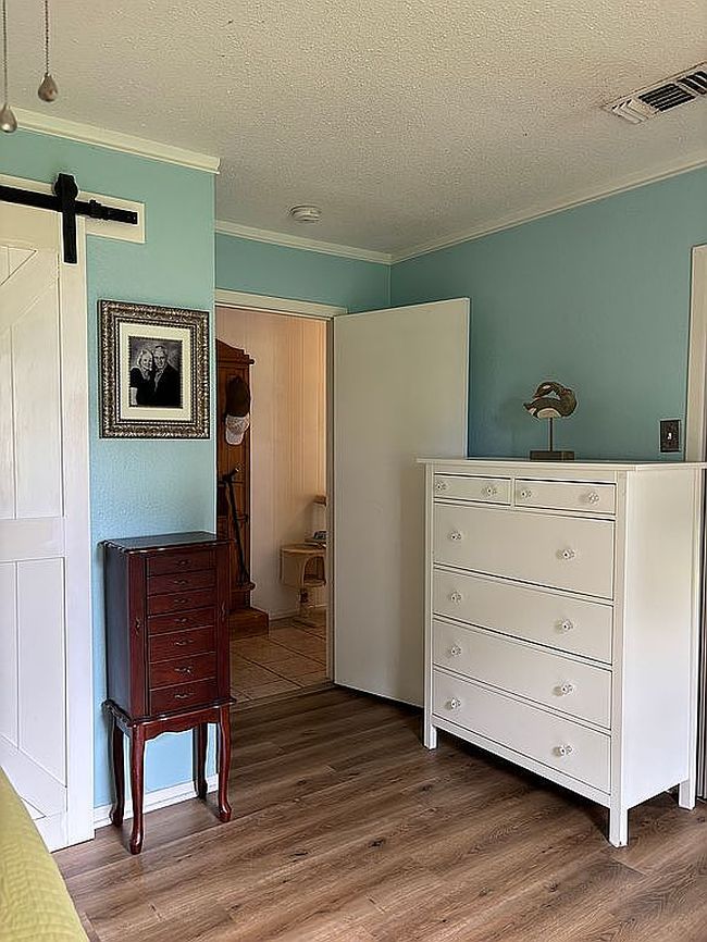 Photo of 2408 Wildwood Way, Tool, TX