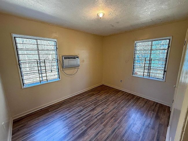 Image of 723 Glenmont Dr