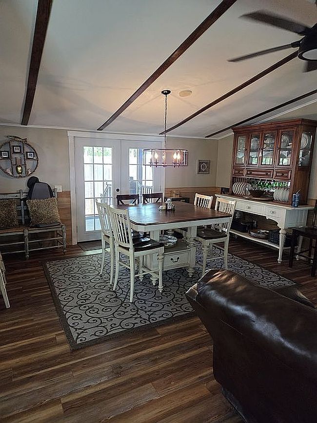 Photo of 117 Fisherman Rd, Satsuma, FL