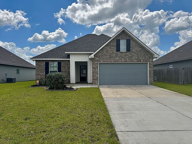 Photo of 1813 Bass Run Ln, Lake Charles, LA