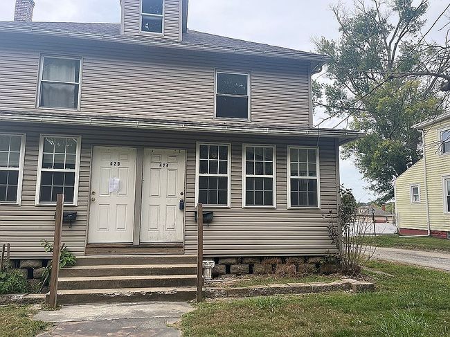 Photo of 420-424 E Main St E, East Palestine, OH