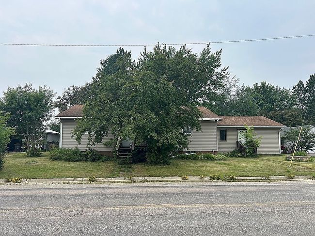 Photo of 251 Lakin Ave Sw, Kelliher, MN