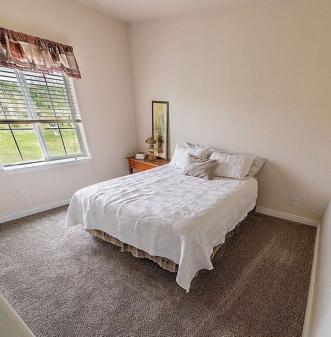 Image of 955 Redhawk Dr