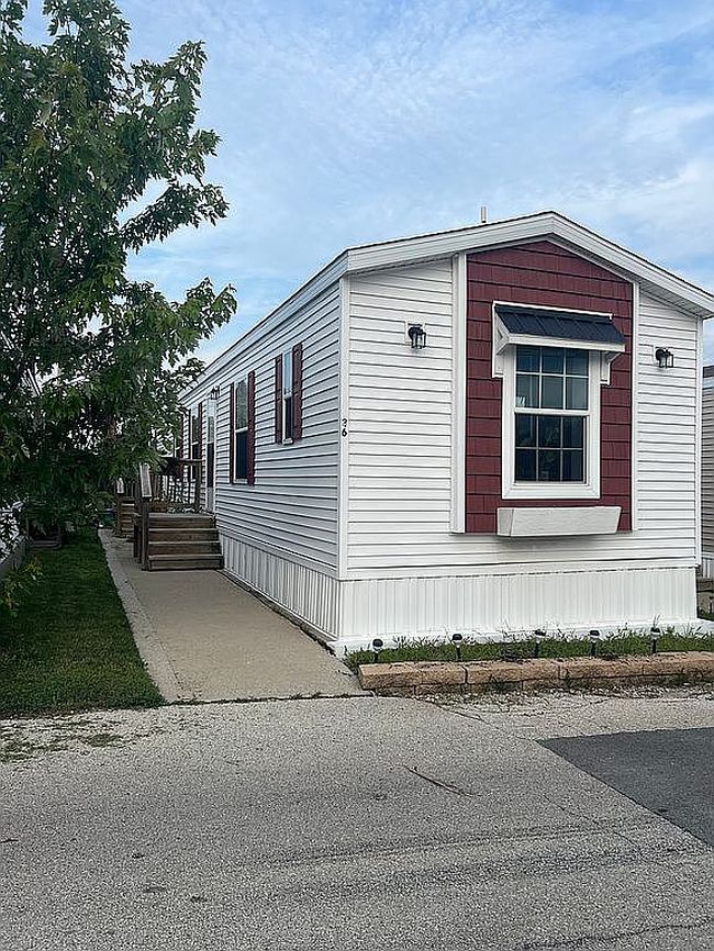 Preview of property located at 36 Elm Ln