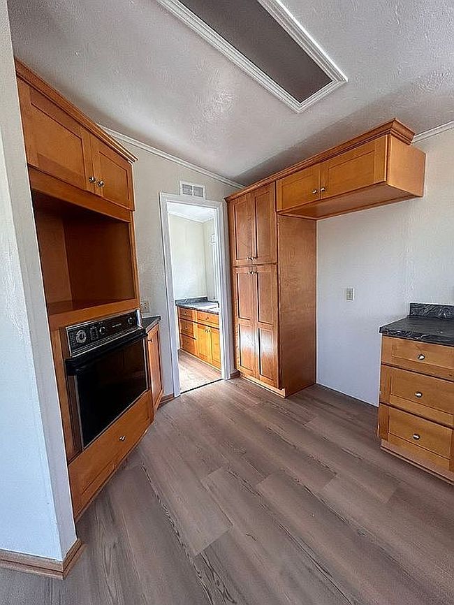Photo of 31919 N Lake Creek Dr Unit 17, Tangent, OR