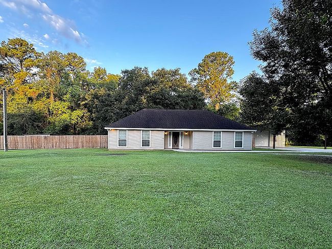 Photo of 180 County Road 839, Buna, TX
