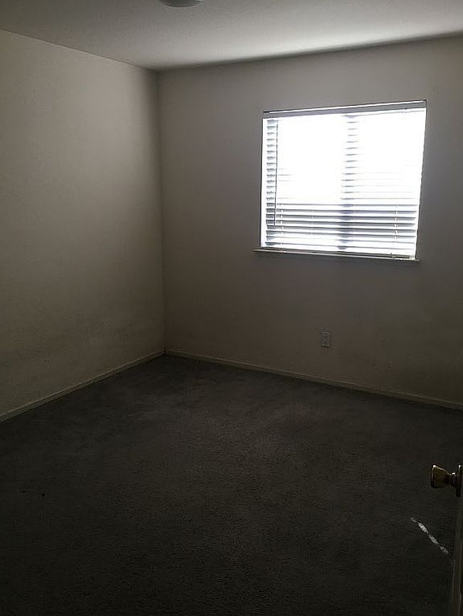 Photo of 2212 Glacier Dr, Davis, CA