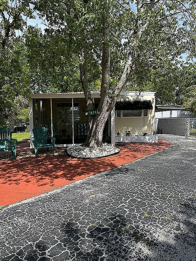 Image of 14465 Valentine Dr