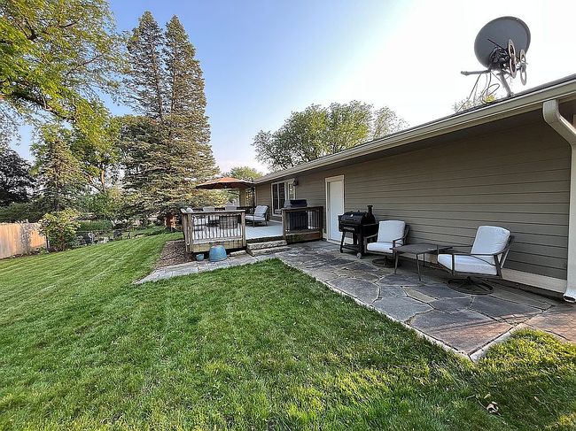 Photo of 901 30th St, West Des Moines, IA