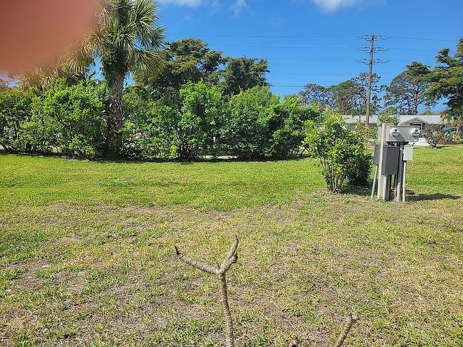 Photo of 813 S Green Cir, Venice, FL