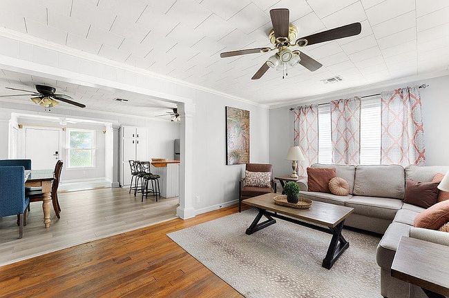 Image of 222 Lucille St