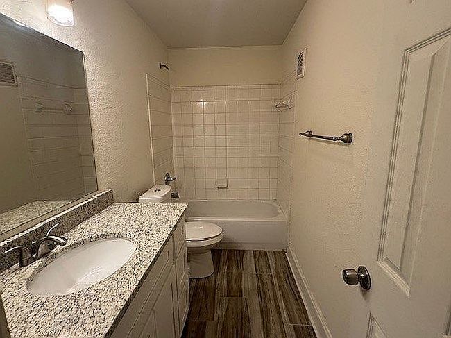 Image of 3000 July St Apt 2115