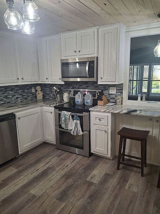 Photo of 19675 Pandora Cir, Fort Myers, FL