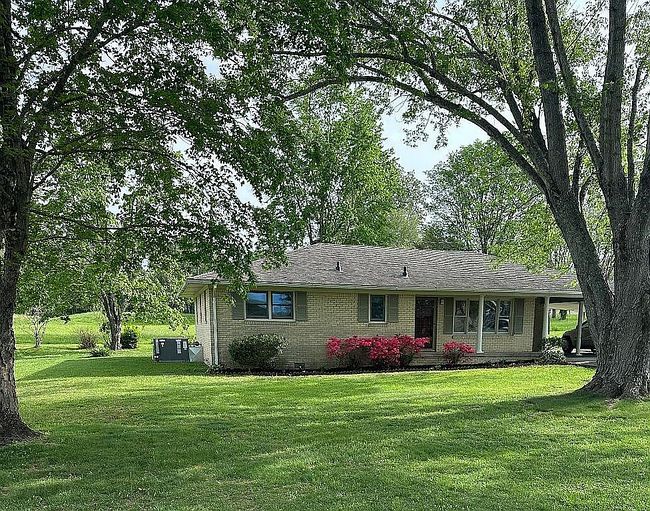 Photo of 812 E 14th St, Benton, KY