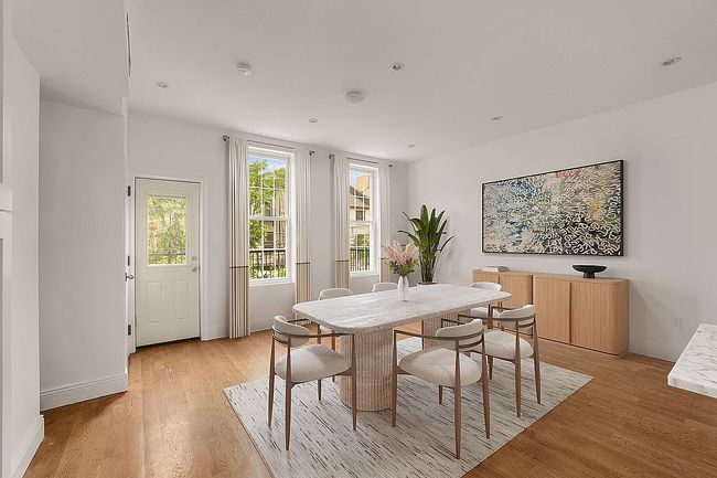 Photo of 249 Eldert St #2, Brooklyn, NY