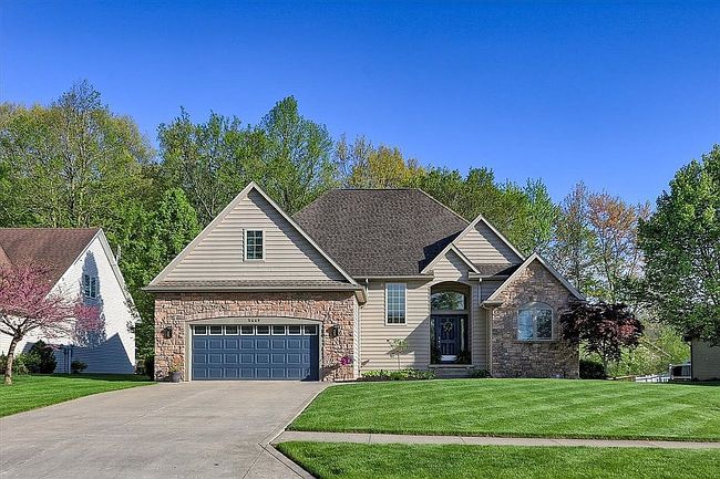 Photo of 5449 Bear Creek Pass, Auburn, IN