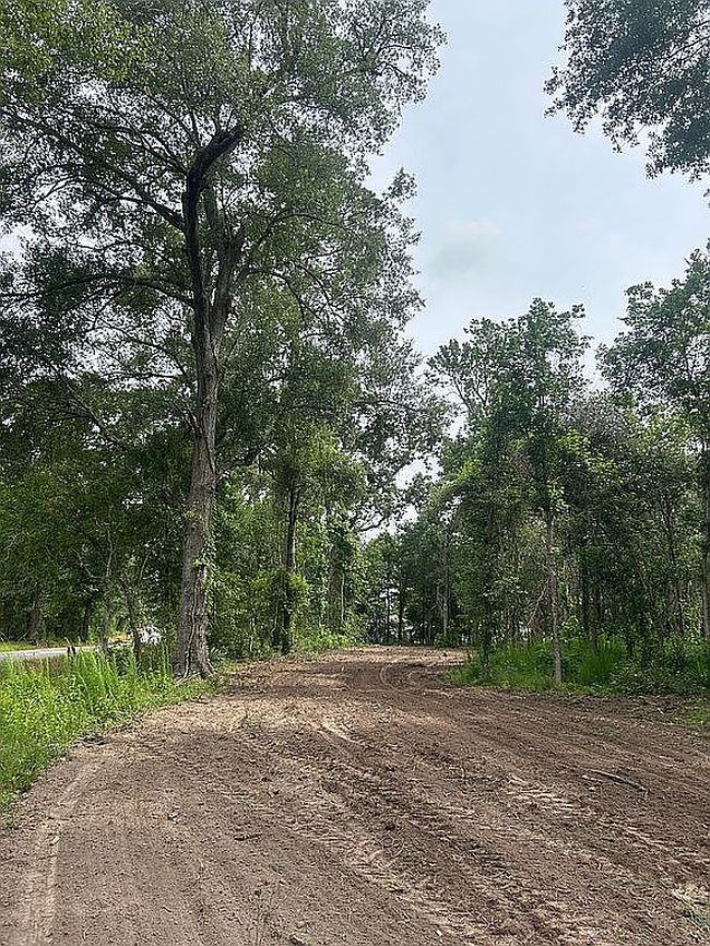 Photo of 2540 N China Rd, Beaumont, TX