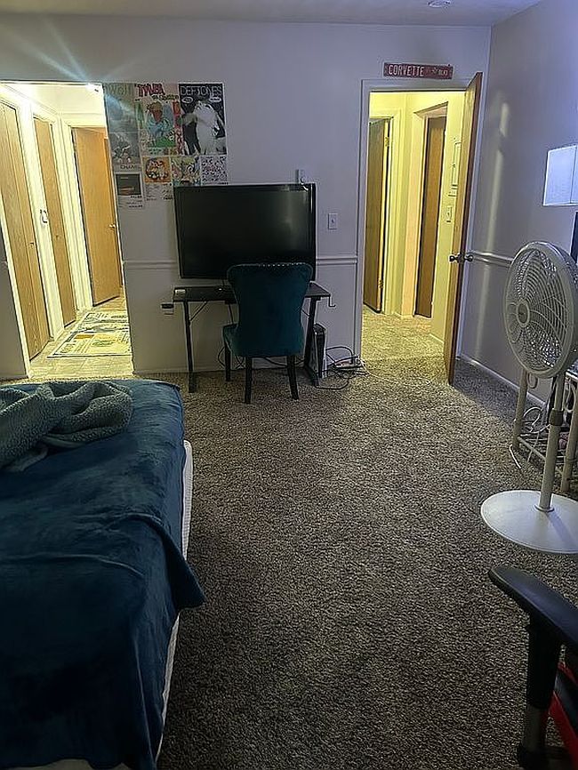 Image of 1371 S Woodruff Ave
