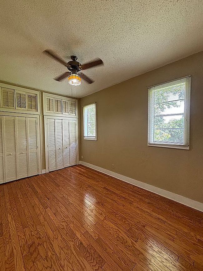 Image of 927 Boulevard St