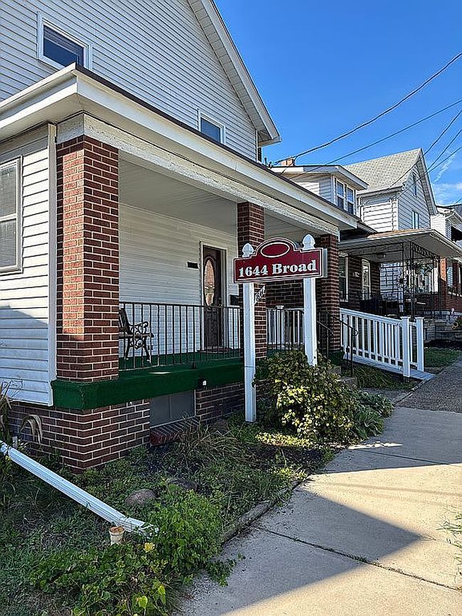 Photo of 1644 Broad St S, Greensburg, PA