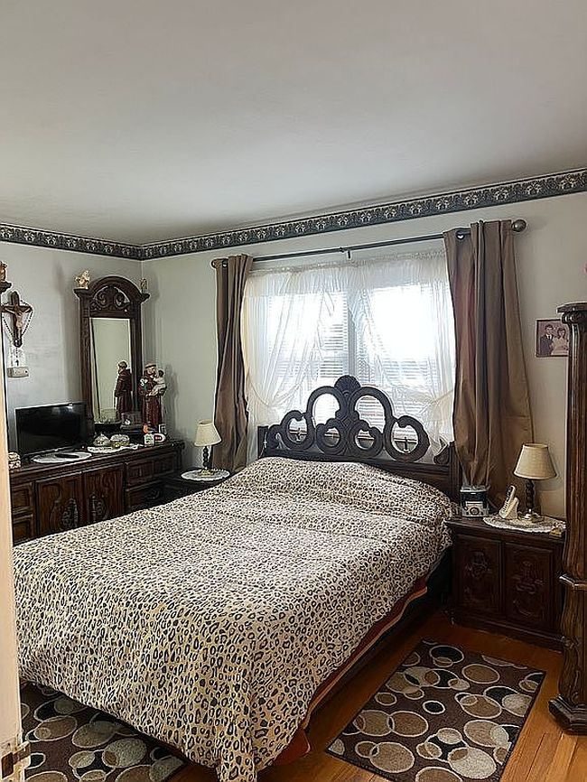 Image of 2141 Walnut St