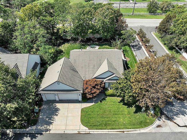 Additional photo 1 of property located at 665 N Crest Ridge Ct