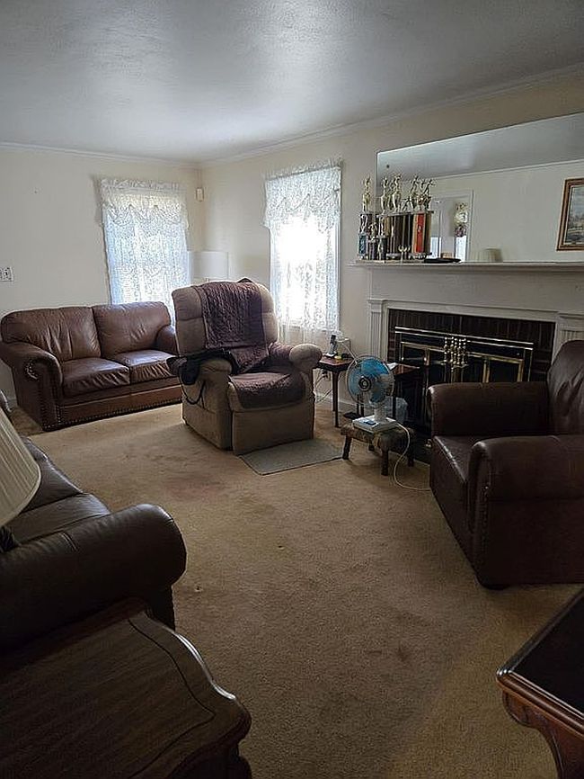 Photo of 129 Roslyn St, Hartford, CT