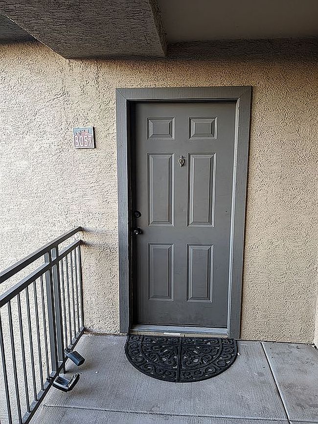 Image of 5401 E Van Buren St Unit 3057