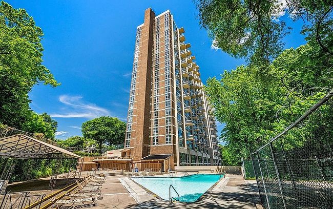 Preview of property located at 3600 Conshohocken Ave Apt 506