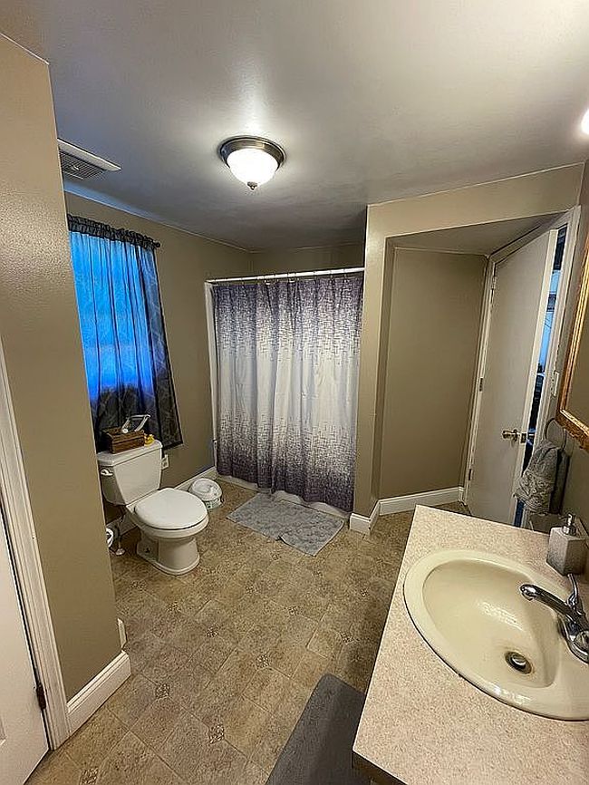 Photo of 412 Linden St, East Earl, PA